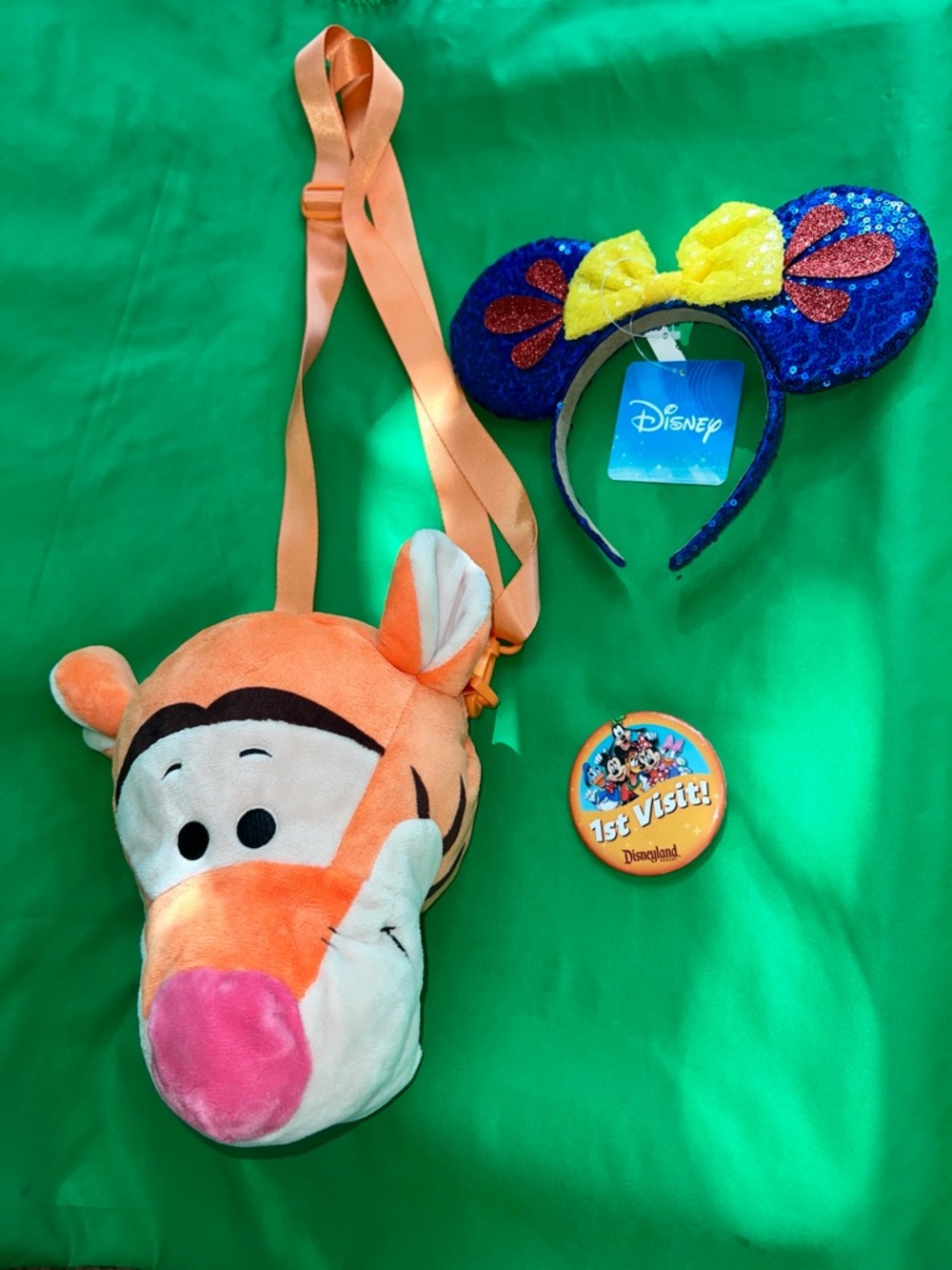 Disney LOT Tigger Face PLUSH Bag Purse + SNOW WHITE Mickey Ears + Button🔥New!